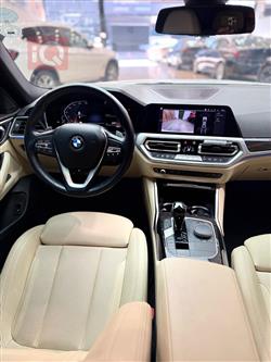 بی ئێم دەبڵیو 4 سیریەس